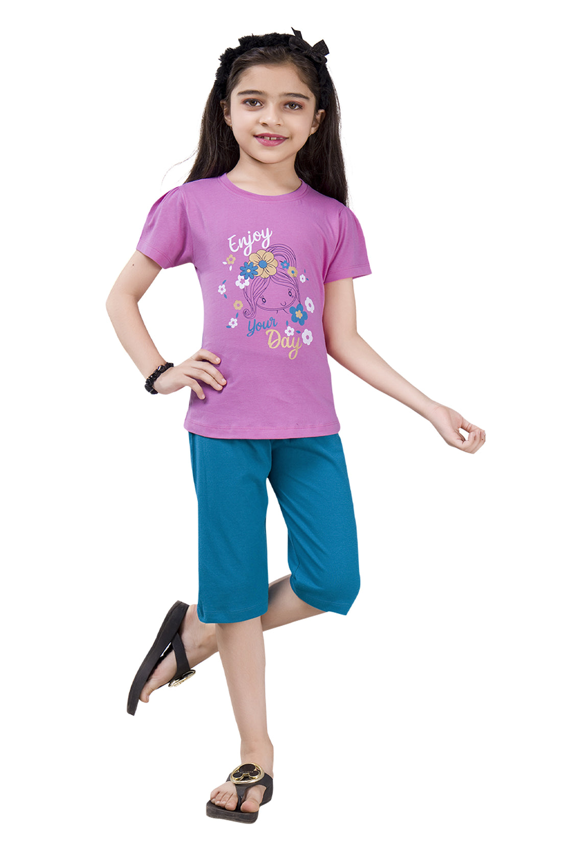 Girls Round Neck Tees  With 3/4 Pant Set - Linda